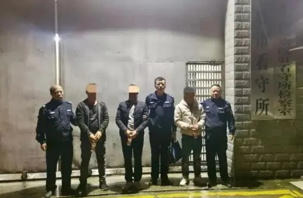 湖南娄底：盗窃“功德箱”，莫某文等3人被刑拘(图2)