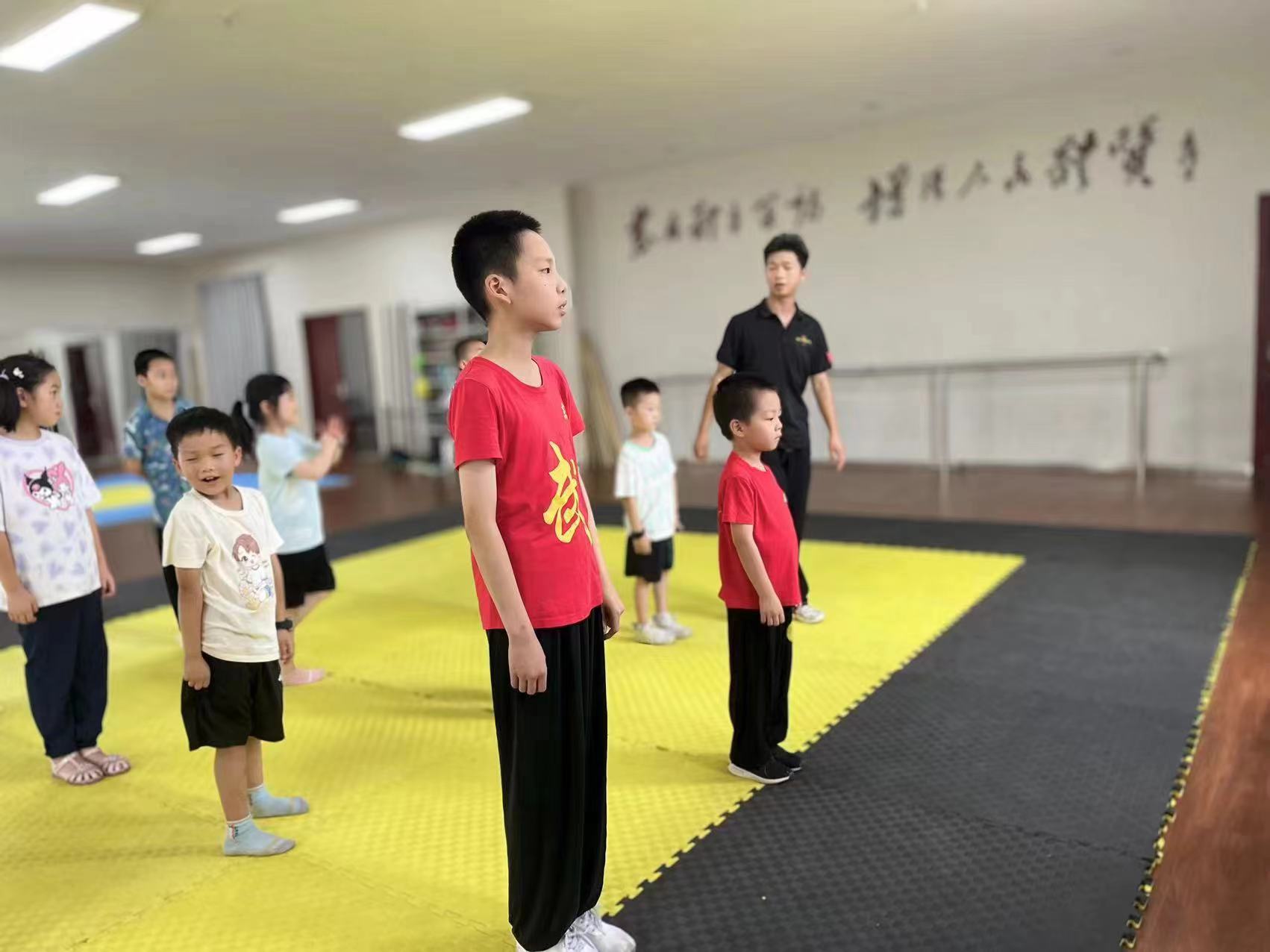湘郡社区 “大孩带小孩 携手向未来”假期讲习班开班啦！(图1)